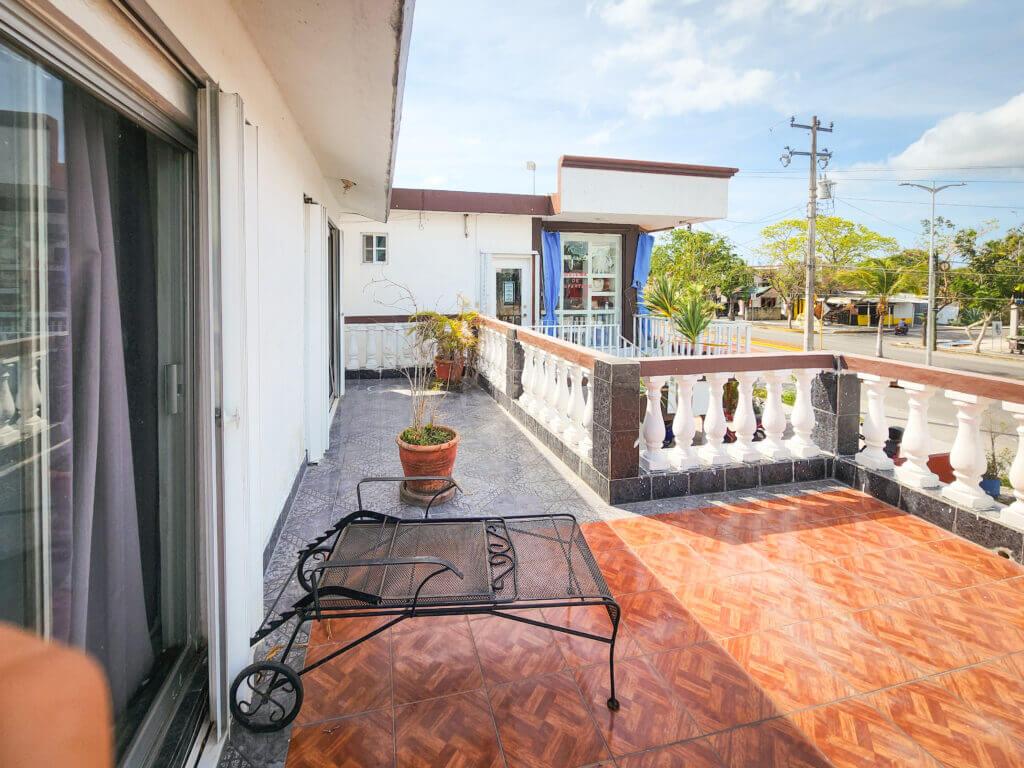 Balcón del estudio y habitacioón 2
